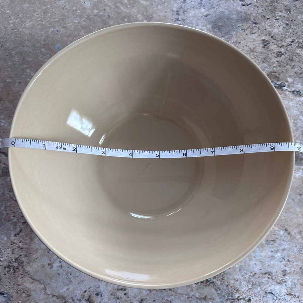 Mikasa Swirl Tan 9.75” Veg Serving Bowl EUC